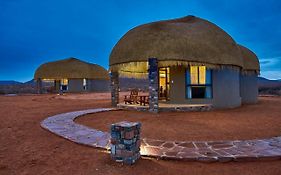 We Kebi Safari Lodge